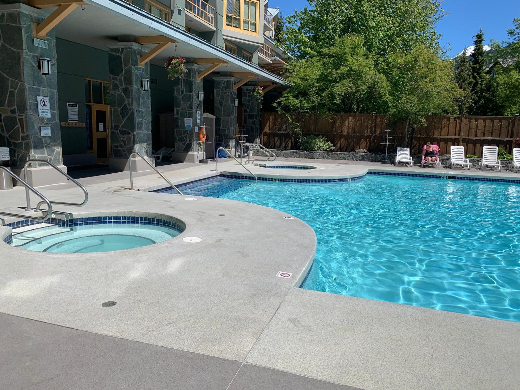 Spring Summer Special Cascade Lodge Suite Wifi 2 Hot Tubs Pool Gym Sauna Ski & Bike Storage Room Уистлер Экстерьер фото